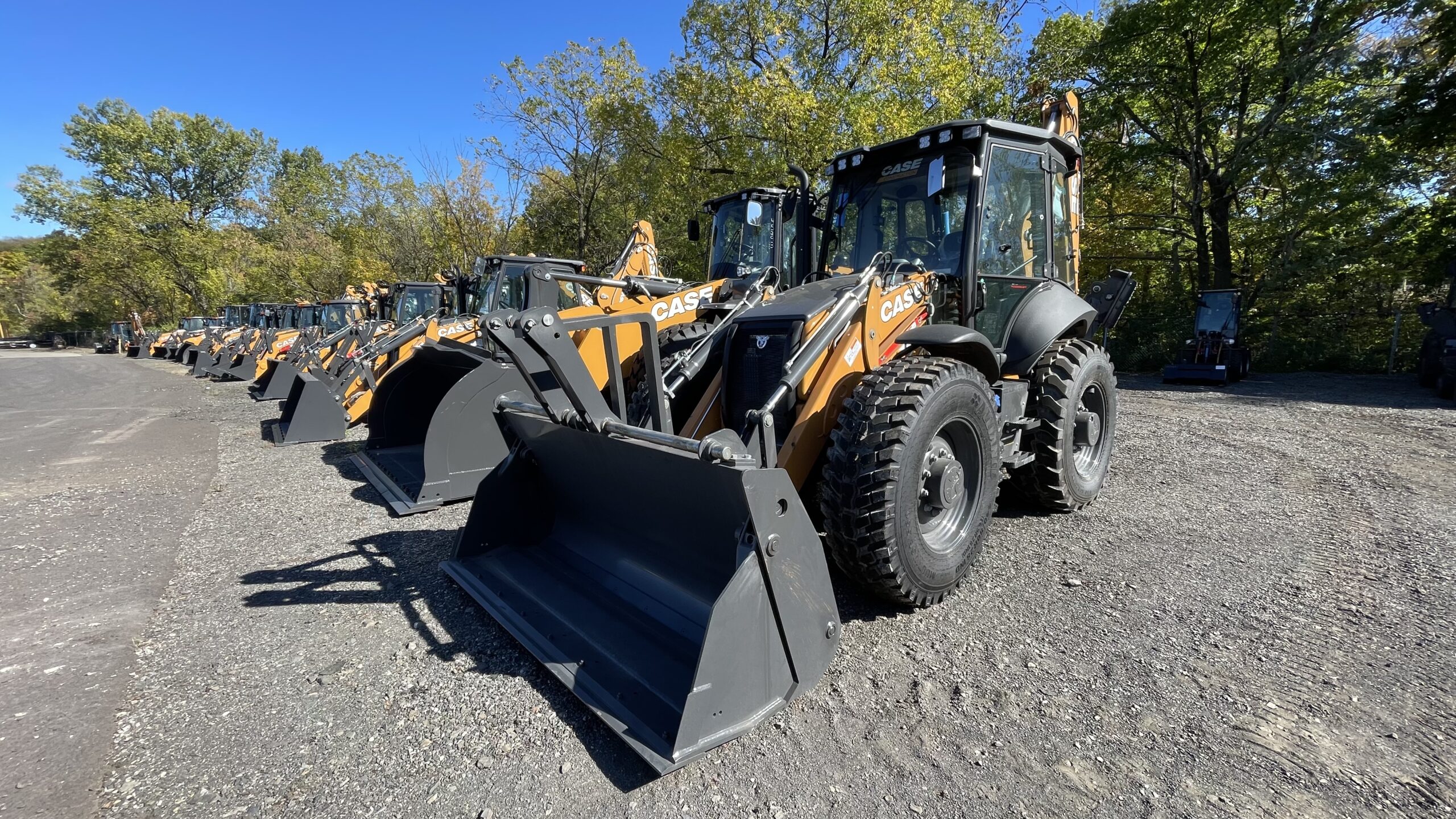 Get Hands-On with the New CASE 695SV Backhoe Loader